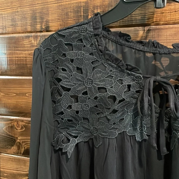 Torrid Cute Top - Picture 2 of 13